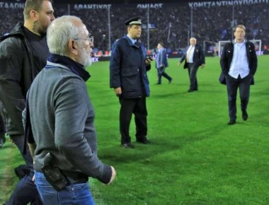 Τα «ερωτήματα» της πολιτικής σκηνής σχετικά με την διακοπή του πρωταθλήματος και τον Ιβάν Σαββίδη